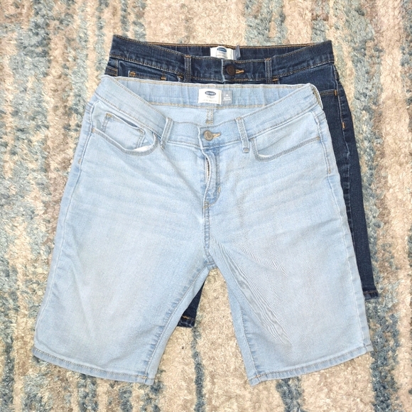 Old Navy Stretch Bermuda Shorts Set of 2 || GUC - Picture 1 of 16